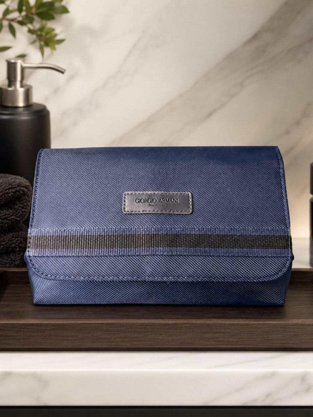 Giorgio Armani Hanging Toiletry Bag Navy Men's Grooming Pouch